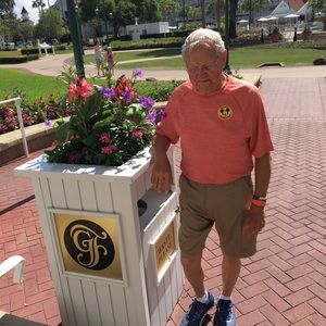 Meet your Posher, Johnny